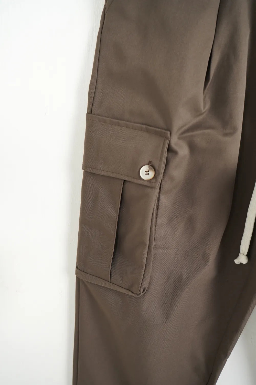 Cargo fondo largo marrone