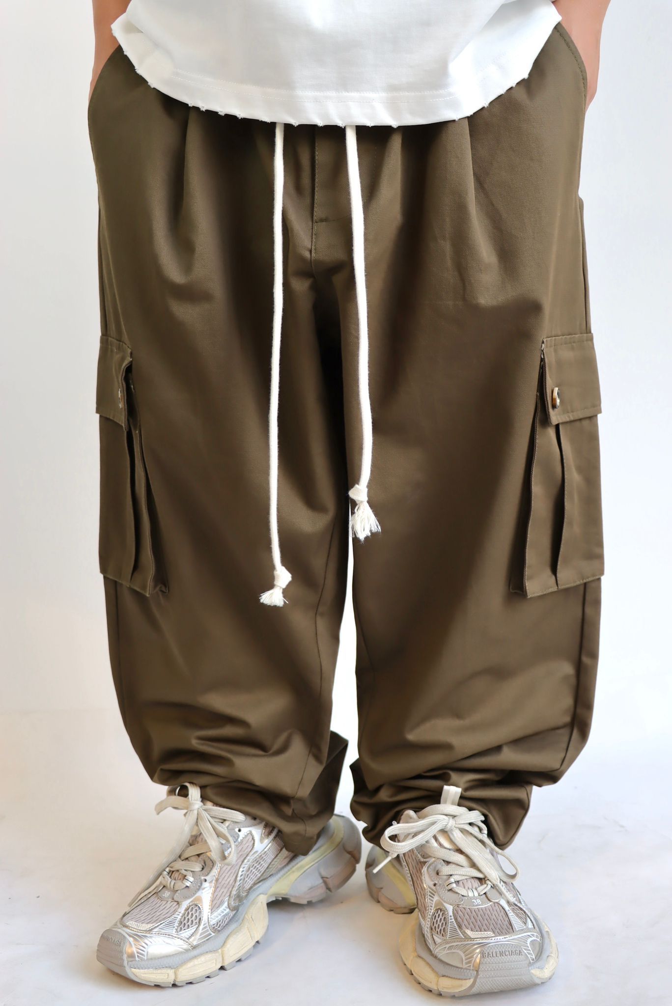 Cargo over verde militare